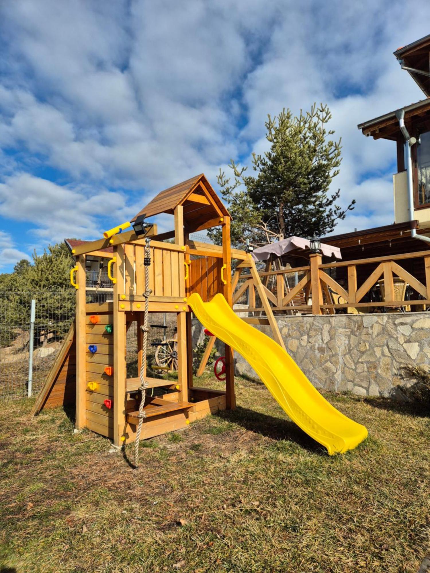 Divna Guest House Dospat Exterior foto